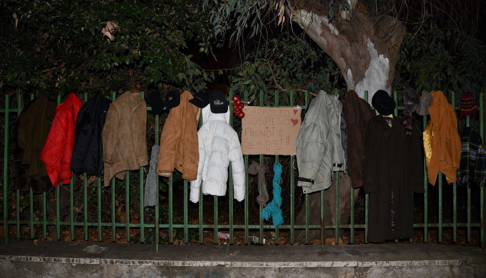 Il Cappotto Sospeso Il Cappotto Sospeso